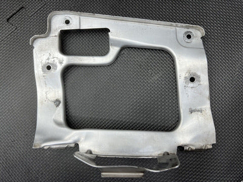 BMW COUPE E46 M3 FRONT LEFT AIR DUCT BRACKET 51717892797 7892797 ORIGINAL