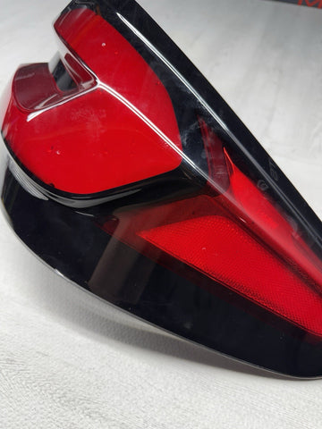 BMW 21-23 5 Series M5 G30 LCI Right Passenger OEM Taillight Tail Light *Water