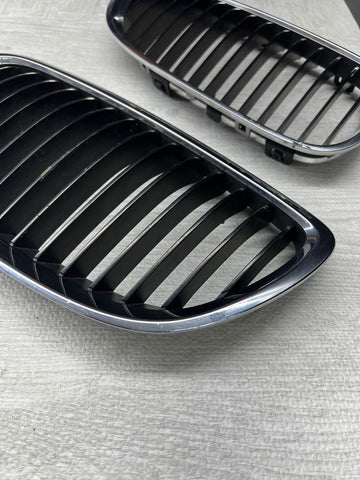 08-13 BMW E90 E92 E93 M3 Front Bumper Kidney Grilles Chrome OEM