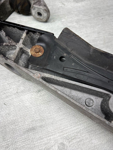 BMW G30 G01 G02 G11 G12 F90 F93 G07 M5 M8 TRANSMISSION CROSSMEMBER MOUNT BRACKET