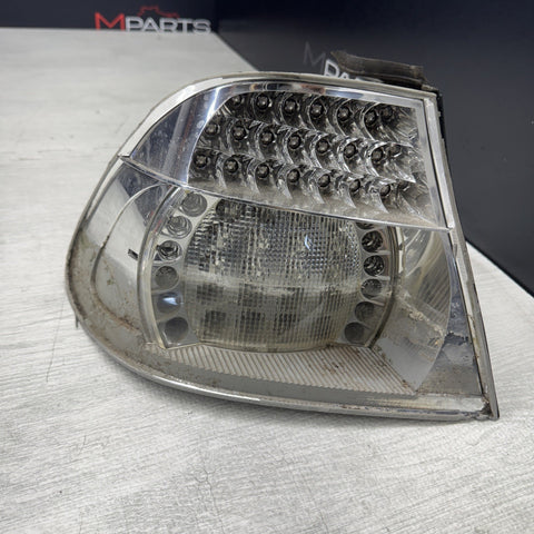 01-06 E46 BMW 330 M3 COUPE REAR LED TAIL LIGHT DRIVER 6937453 *Notes*