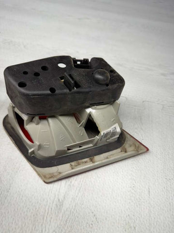 03-06 BMW E46 325 330 M3 Trunk Mounted Inner Tail Lights 6920706 Eagle Eyes