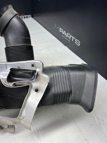 BMW E46 M3 01-06 FRONT LEFT BRAKE AIR DUCT 51712695701 2695701 OEM *1 BROKEN TAB