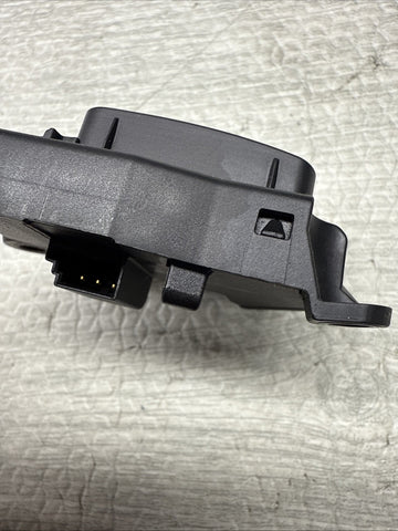 BMW E82 E88 E90 E92 E93 335 M3 BMW Steering Wheel Harness Buttons 7842434