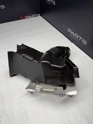 BMW E46 M3 01-06 FRONT LEFT BRAKE AIR DUCT 51712695701 2695701 OEM