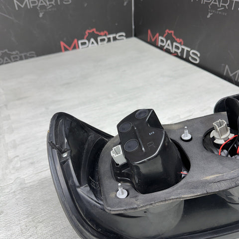 2004-2009 Honda S2000 S2k AP2 Rear Outer Tail Light Passenger Right Brake Lamp