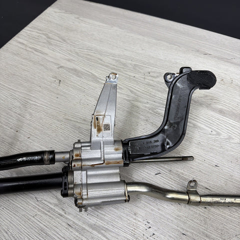 BMW 15-20 F80 F82 F83 M3 M4 S55 Suction Secondary Oil Lubrication Pump OEM