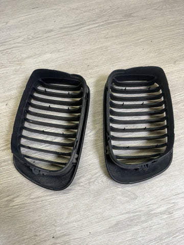 01-06 BMW E46 M3 Front Kidney Grilles Matte Black