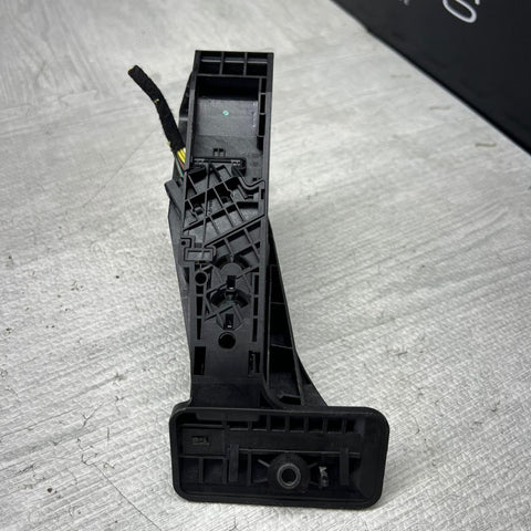 2007–2013BMW E63/E64/E90/E93 Gas Accelerator Throttle Pedal Pad OEM 6789998