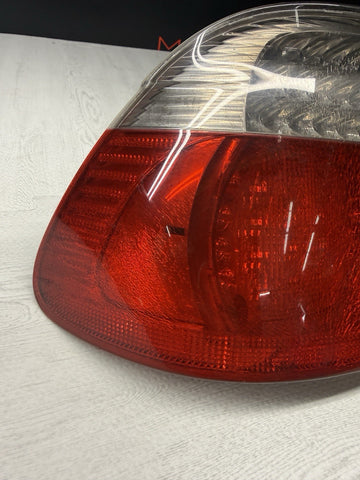 01-06 E46 BMW 330 M3 CONVERTIBLE REAR LED TAIL LIGHT LEFT 6937453 *BAD LEDS
