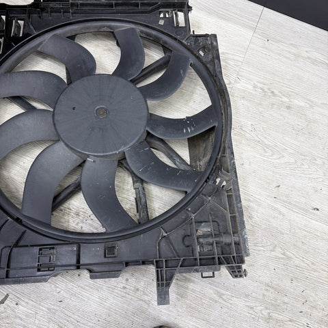 15-20 OEM BMW F80 F82 F83 M3 M4 Electric Radiator Cooling Fan w/Shroud *Notes*