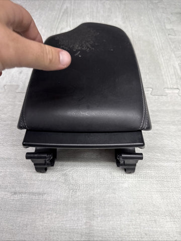 15-20 BMW F80 F82 F83 M3 M4 Center Console Armrest Arm Rest Top Black