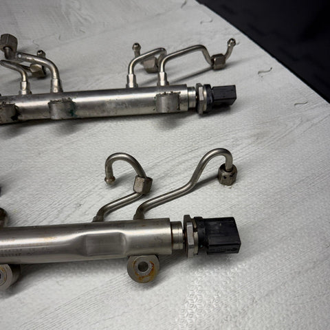 12-17 M5 M6 F06 F13 F12 F10 High Pressure Fuel Feed Line Rail 7642156 / 7642155