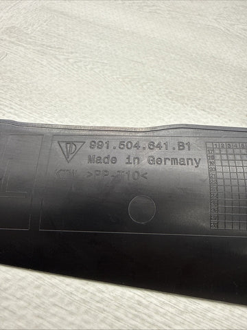 PORSCHE 911 Front Left Wing Fender  Cover 991504641B1 Genuine