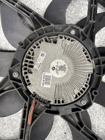 15-20 OEM BMW F80 F82 F83 M3 M4 Electric Radiator Cooling Fan w/Shroud *Crack