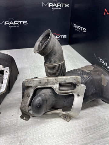 BMW E46 M3 OEM (2001-2006) BRAKE AIR INLET DUCTS + BRACKETS PAIR *NO BROKEN TABS