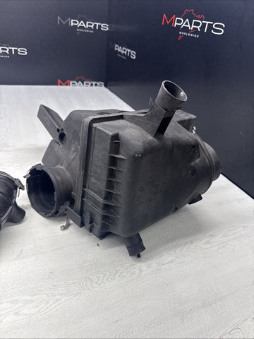 1999 - 2002 BMW Z3 ROADSTER CONVERTIBLE AIR INTAKE BOX HOUSING OEM 1405280