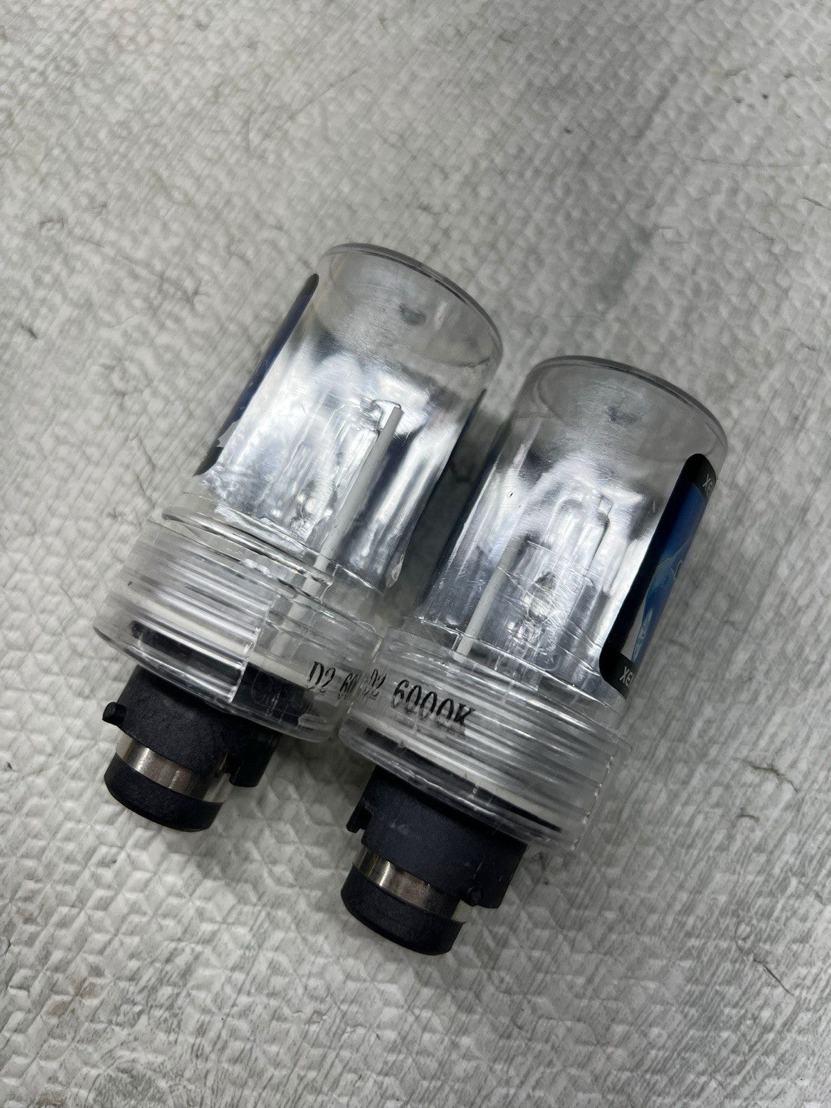HID Light Bulbs For Projector & Reflector Headlights HID Light Bulbs For Projector & Reflector Headlights