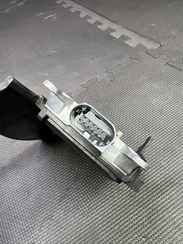 15-20 BMW F82 M4 Blind Spot Lane Change Assist Control Module Unit 6883502