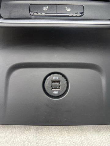 15-23 PORSCHE MACAN REAR A/C PANEL W/HEATED SEATS & DUAL USB PORT 95B819203