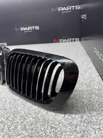 BMW 01-06 E46 M3 Front Kidney Grilles Gloss Black Set