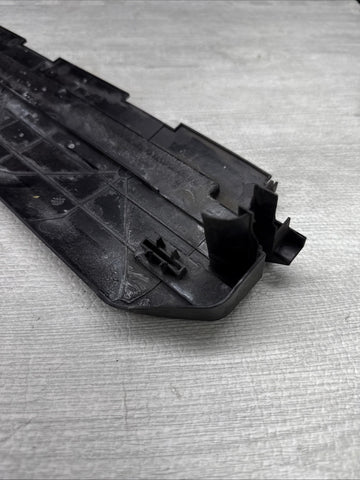 20-25 BMW F90 F92 F93 M5 M8 Front Radiator Upper Support Cover Shield