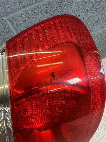 BMW E46 325 330 M3 CONVERTIBLE LED TAIL LIGHT RIGHT PASSENGER 6937454 Crack/Leak