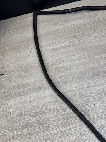 92-99 BMW E36 M3 323 325 328 Driver Front Door Weather Strip Seal Coupe Black