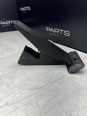 BMW E60 E90 E92 M3 F01 F06 F10 F12 ACCELERATOR GAS PEDAL