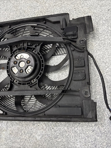 BMW E39 Aux Fan Assembly Electric Radiator Pusher OEM 525i 530i 1999-2003