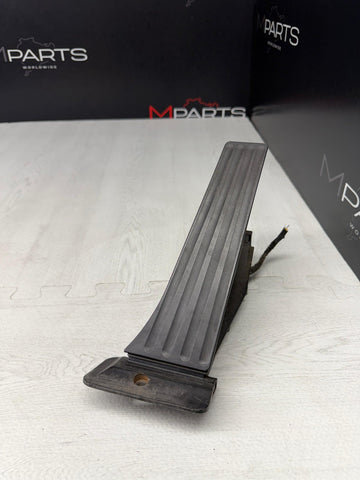 08-13 BMW E90 E92 E93 328 335 M3 Manual Transmission Accelerator Gas Pedal OEM