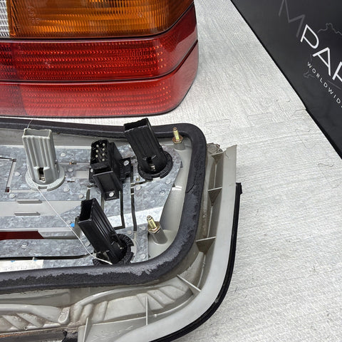 BMW 3 Series E36 M3 94-99 4dr Sedan Rear Amber Tail Lights Lamps Set OEM *Notes*