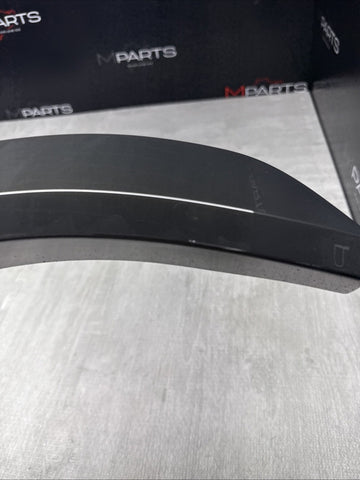 20-25 BMW F96 X6M REAR LEFT QUARTER WHEEL FLARE MOLDING OEM DRAVIT GREY