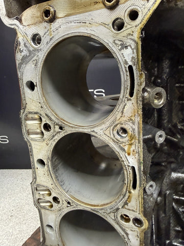 08-13 BMW E90 E92 E93 M3 S65 Engine Motor Bare Block *1 Scored Cylinder