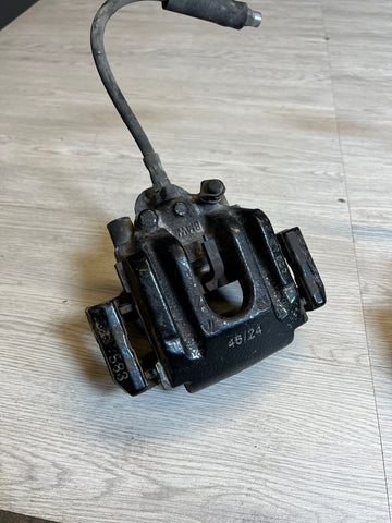 08-13 BMW E90 E92 E93 M3 PAIR REAR BRAKE BRAKES CALIPERS PADS