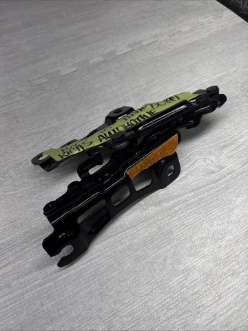 BMW 330 430 HOOD HINGE RIGHT 2019 2020 2021 2022 2023 7450590 4100 8494432 OEM