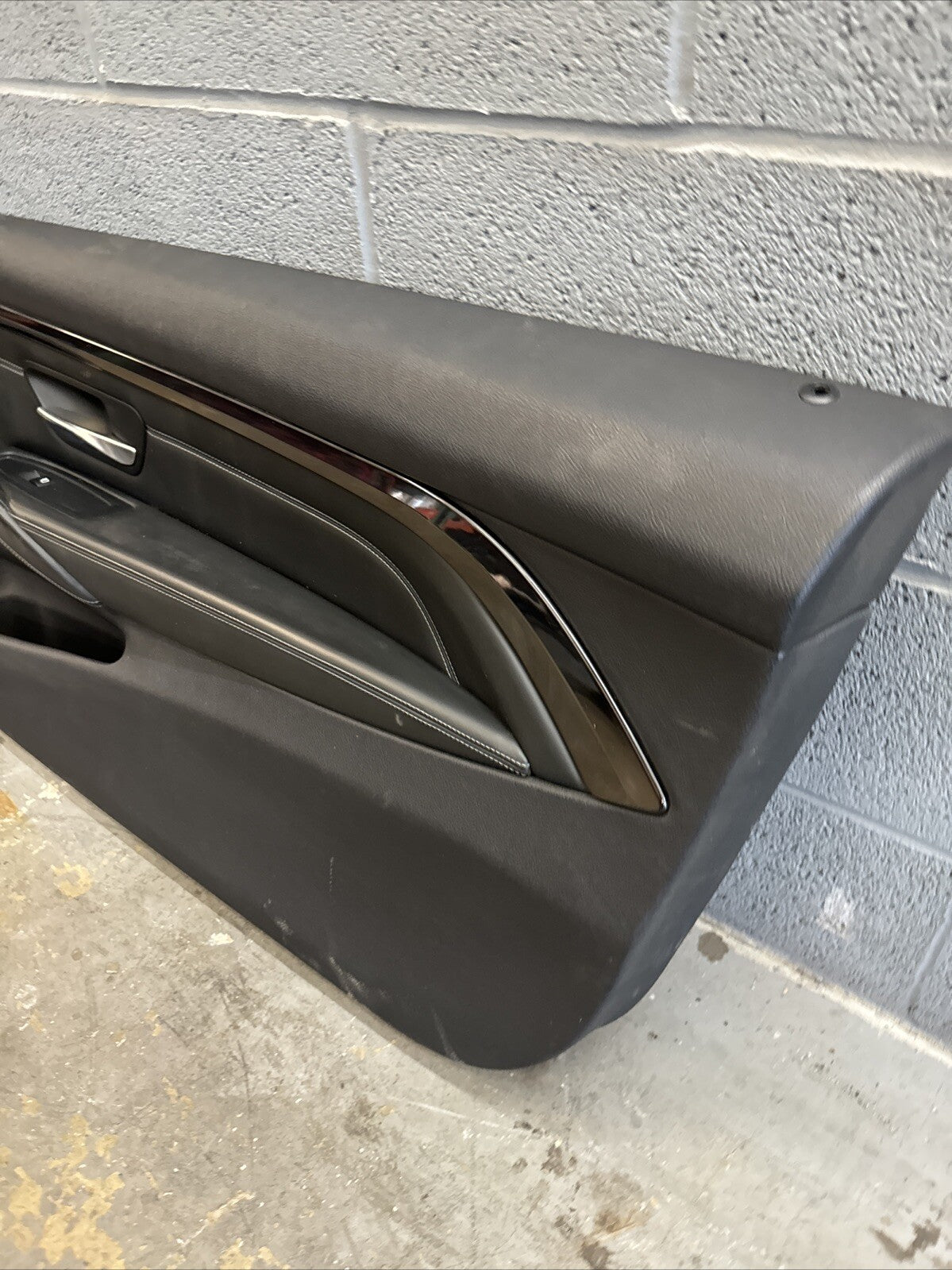 15-20 BMW F82 F83 M4 S55 Front Right Passenger Black Leather Door