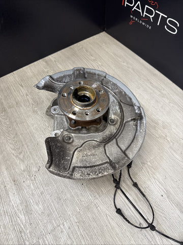 BMW 20-25 F96 X6M REAR LEFT DRIVER SIDE SPINDLE KNUCKLE HUB
