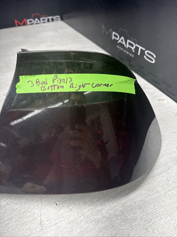 01-06 E46 BMW 330 M3 CONVERTIBLE REAR LED TAIL LIGHT RIGHT 6937454 *BAD LEDS*