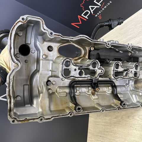 2012-2016 BMW F10 M5 S63 RH Right Valve Cover 7843506