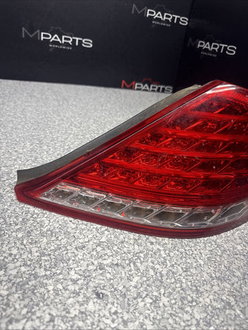 2006-2007 BMW E63 E64 M6 REAR RIGHT PASSENGER TAIL LIGHT LAMP 7170976