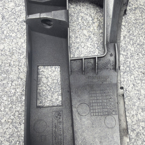 01-06 BMW E46 M3 FRONT BUMPER COVER GUARD BRACKET RIGHT 2695248