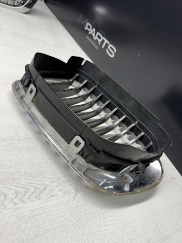 BMW 01-06 E46 M3 Standard Front Kidney Grilles Chrome Set