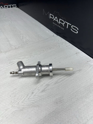 BMW e60 e61 e63 e64 z8 e36 z3 m3 e53 x5 3.0i 1x Clutch Slave Cylinder
