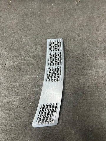 84-92 BMW E30 318 325 M3 Right Windshield Cowl Wiper Grille Vent Trim 1904572