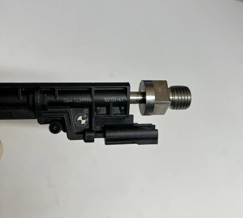 11-20 BMW F22 F30 F32 E89 F80 F82 F83 F87 M2 M3 M4 S55 FUEL INJECTOR 7639994