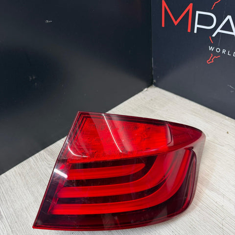 2011-2013 BMW 5 Series F10 Right Rear Tail Lamp Assembly HELLA OEM 173462-02