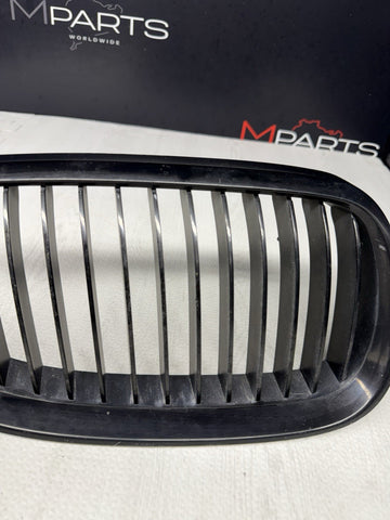 08-13 BMW E90 E92 E93 M3 Front Kidney Grille Right Passenger Black