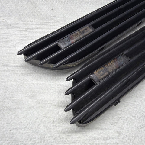 01-06 BMW E46 M3 Fender Vent Grilles Grills Trims Genuine OEM Painted Black