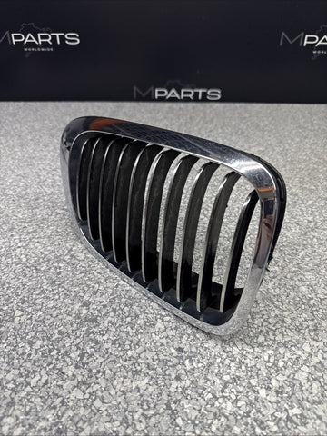 BMW OEM 01-06 E46 M3 Front Right Kidney Grille Chrome 51138208686 *5 Broken Tabs